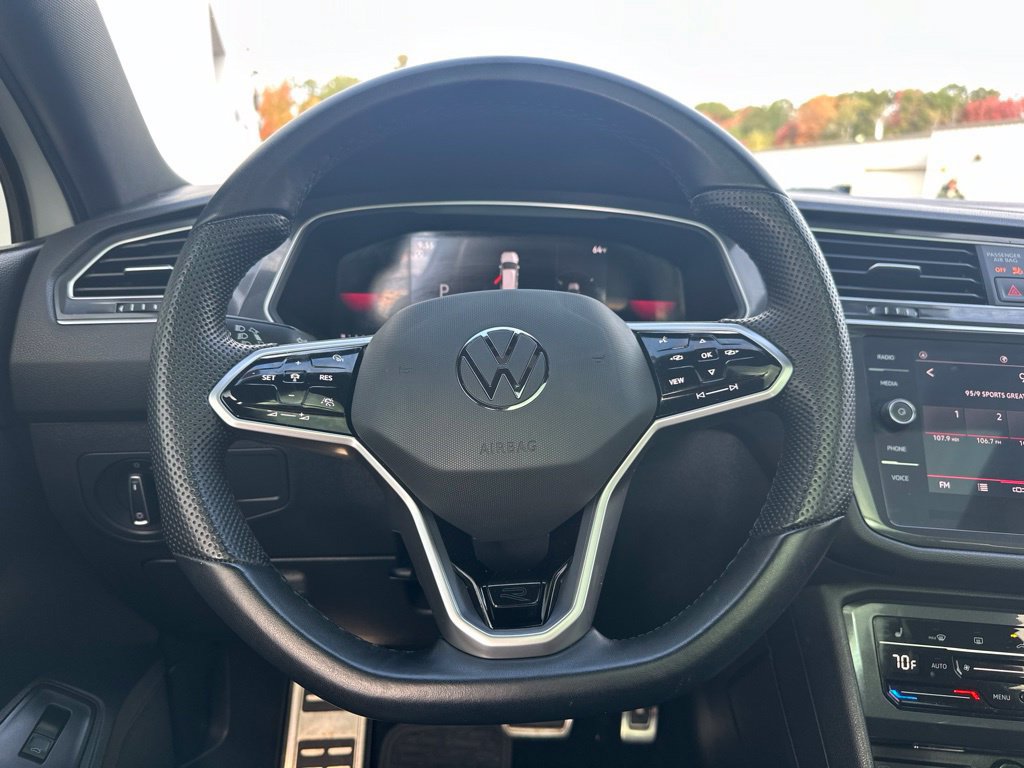 Used 2024 Volkswagen Tiguan SE R-Line FWD image 20