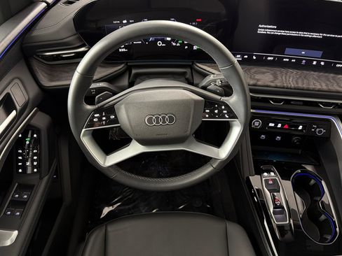 Used 2025 Audi Q5 Premium w/ 19" Wheel Package image 13