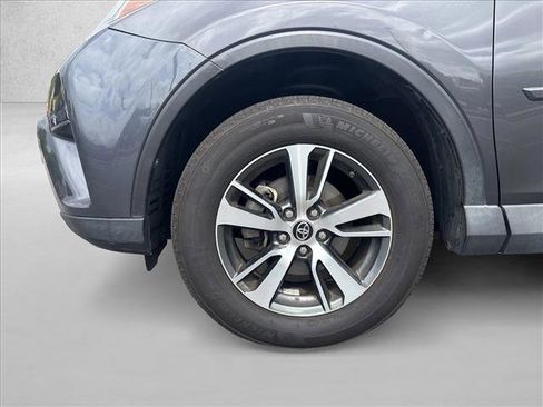 Used 2017 Toyota RAV4 XLE FWD image 26