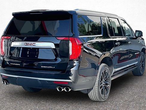 Used 2022 GMC Yukon XL Denali AWD/4WD image 7
