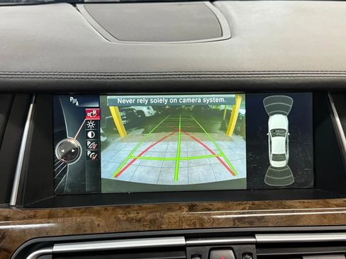 Used 2013 BMW 750i xDrive 750i xDrive Sedan 4D image 19