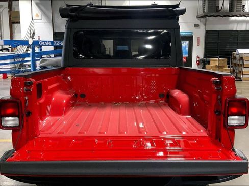 New 2026 Jeep Gladiator Sport image 5