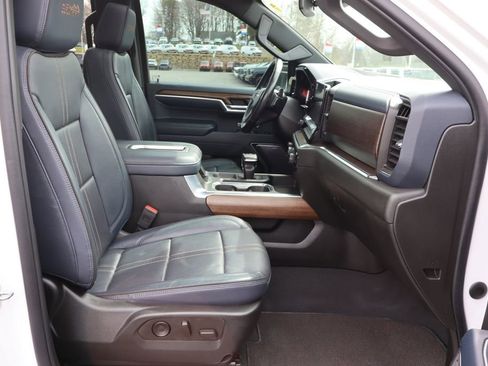 Used 2022 Chevrolet Silverado 1500 High Country AWD/4WD image 19