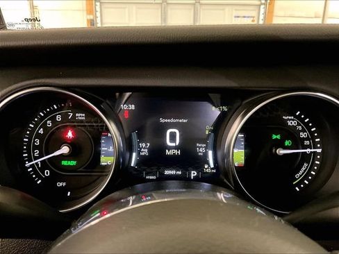 Used 2022 Jeep Wrangler Unlimited Sahara w/ Cold Weather Group AWD/4WD image 19