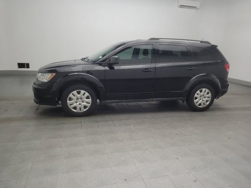 Used 2017 Dodge Journey SE w/ Flexible Seating Group FWD image 2