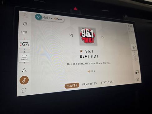 Used 2024 Land Rover Discovery Sport S image 19