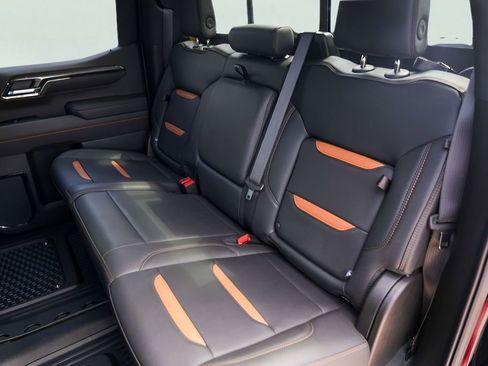 Used 2025 GMC Sierra 1500 AT4 w/ AT4 Premium Package AWD/4WD image 27
