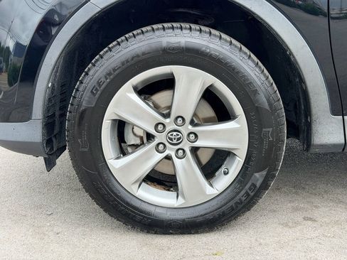 Used 2015 Toyota RAV4 XLE FWD image 26