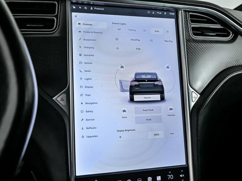 Used 2017 Tesla Model X 100D image 28