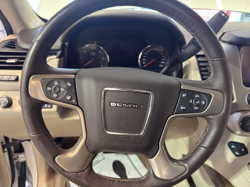 Used 2016 GMC Yukon XL Denali w/ Open Road Package AWD/4WD image 18