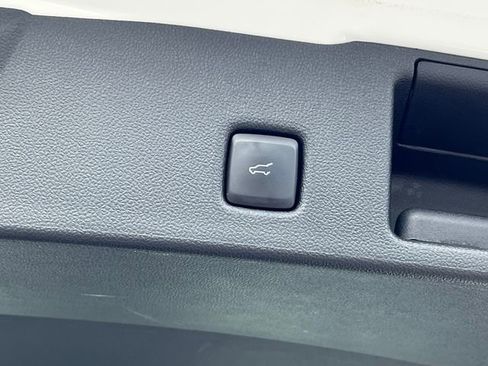 Certified 2022 Ford Escape Titanium FWD image 41