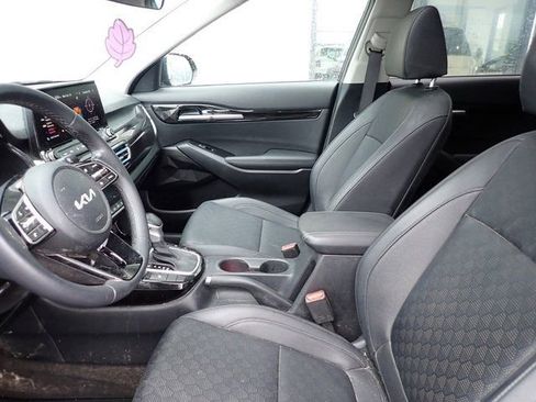 Certified 2023 Kia Seltos EX AWD/4WD image 8