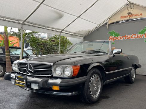 Used 1988 Mercedes-Benz 560 SL image 2