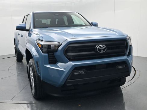 New 2026 Toyota Tacoma SR5 image 2