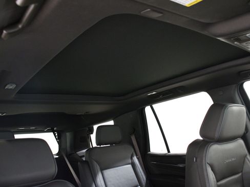 Used 2023 GMC Yukon Denali w/ LPO, Floor Liner Package AWD/4WD image 33