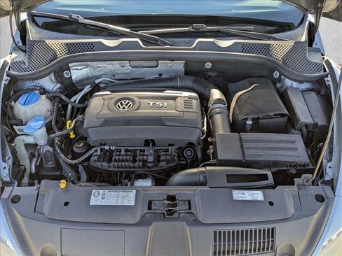Used 2014 Volkswagen Beetle R-Line image 20