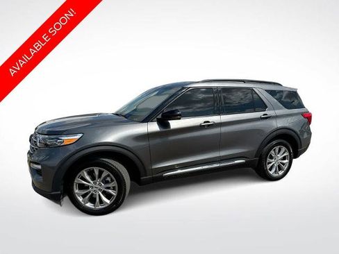 Certified 2024 Ford Explorer XLT w/ Equipment Group 202A AWD/4WD image 1