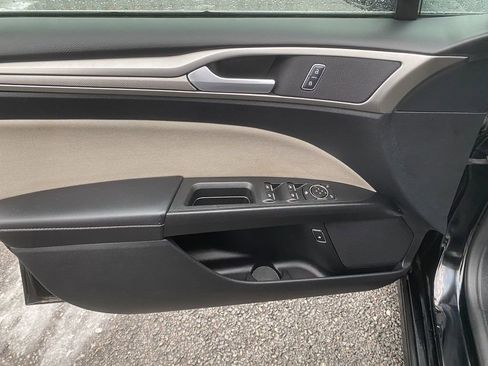 Used 2018 Ford Fusion S image 11