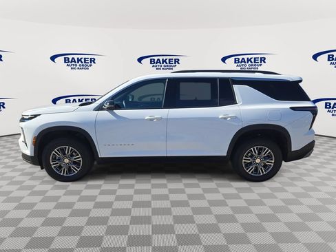 Used 2025 Chevrolet Traverse LT AWD/4WD image 6