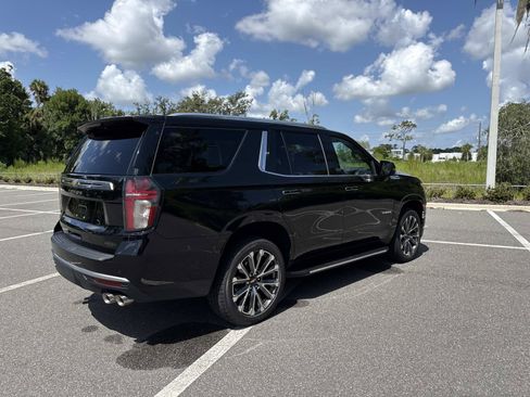 Used 2023 Chevrolet Tahoe High Country AWD/4WD image 3