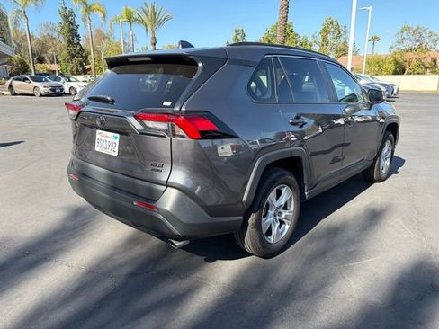Used 2021 Toyota RAV4 XLE w/ Carpet Mat Package (TMS) AWD/4WD image 6