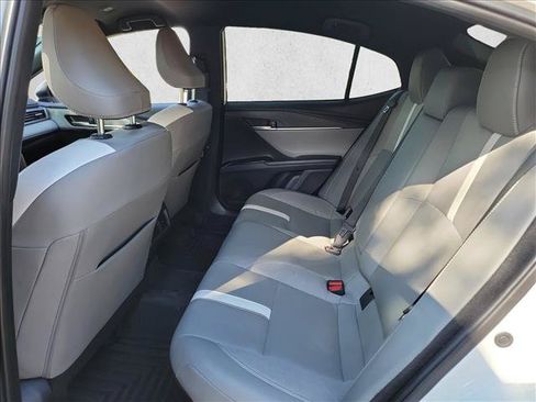 Used 2025 Toyota Camry SE w/ Convenience Package FWD image 11