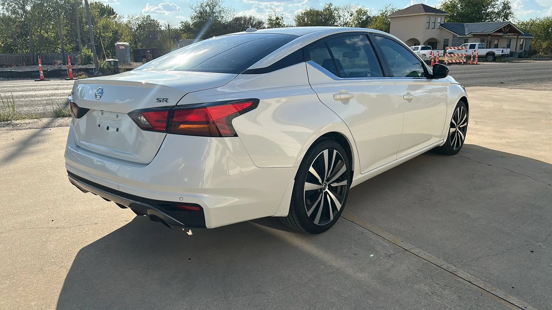 Used 2020 Nissan Altima 2.5 SR FWD image 5