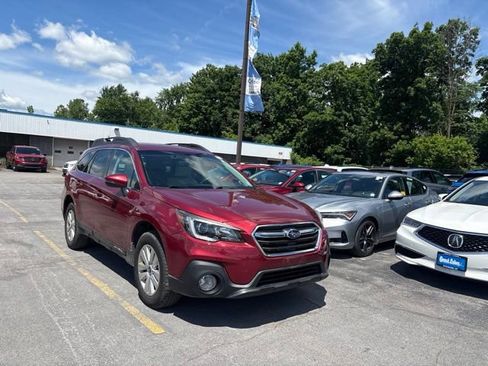 Used 2018 Subaru Outback 2.5i Premium AWD/4WD image 9