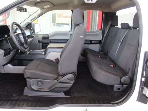 Used 2017 Ford F150 XL w/ Equipment Group 101A Mid AWD/4WD image 26