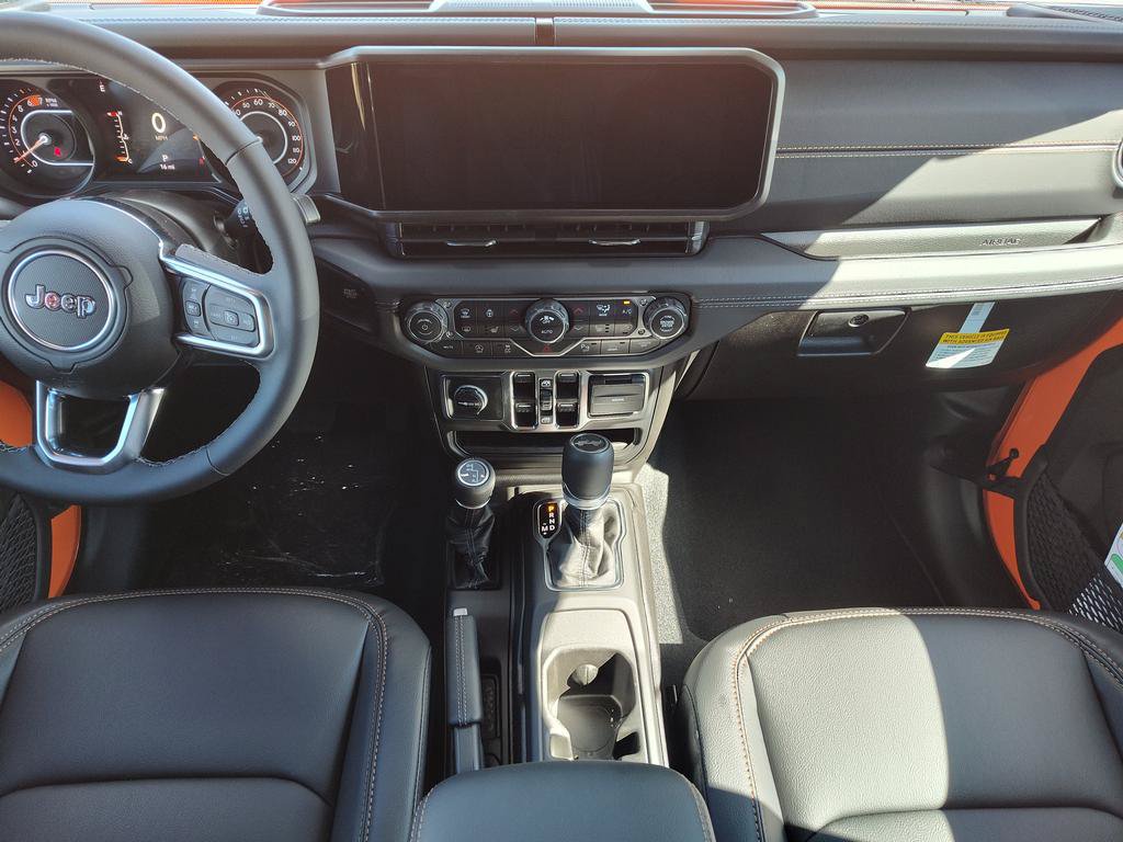 New 2027 Jeep Wrangler Unlimited Sahara AWD/4WD image 16