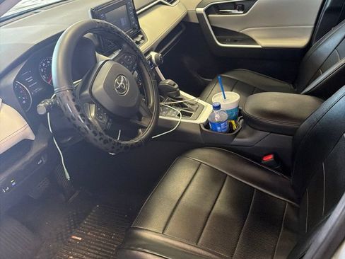 Used 2021 Toyota RAV4 XLE w/ Convenience Package AWD/4WD image 2