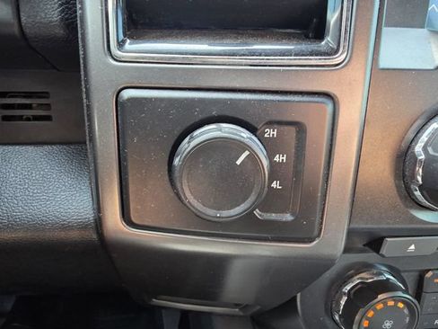 Used 2018 Ford F150 XLT w/ Equipment Group 302A Luxury AWD/4WD image 19