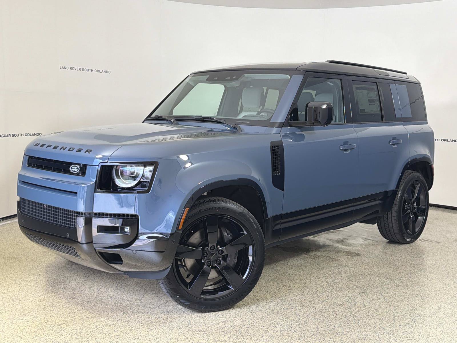New 2026 Land Rover Defender 110 X-Dynamic SE AWD/4WD image 1