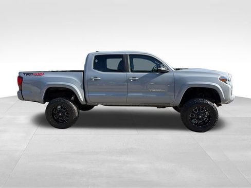 Used 2019 Toyota Tacoma TRD Sport w/ TRD Premium Sport Package image 2