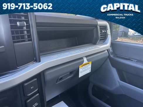 New 2026 Ford F250 XL w/ XL Chrome Package image 28