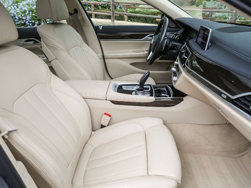 Used 2020 BMW 740i RWD image 24