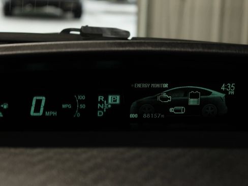 Used 2015 Toyota Prius Two FWD image 11