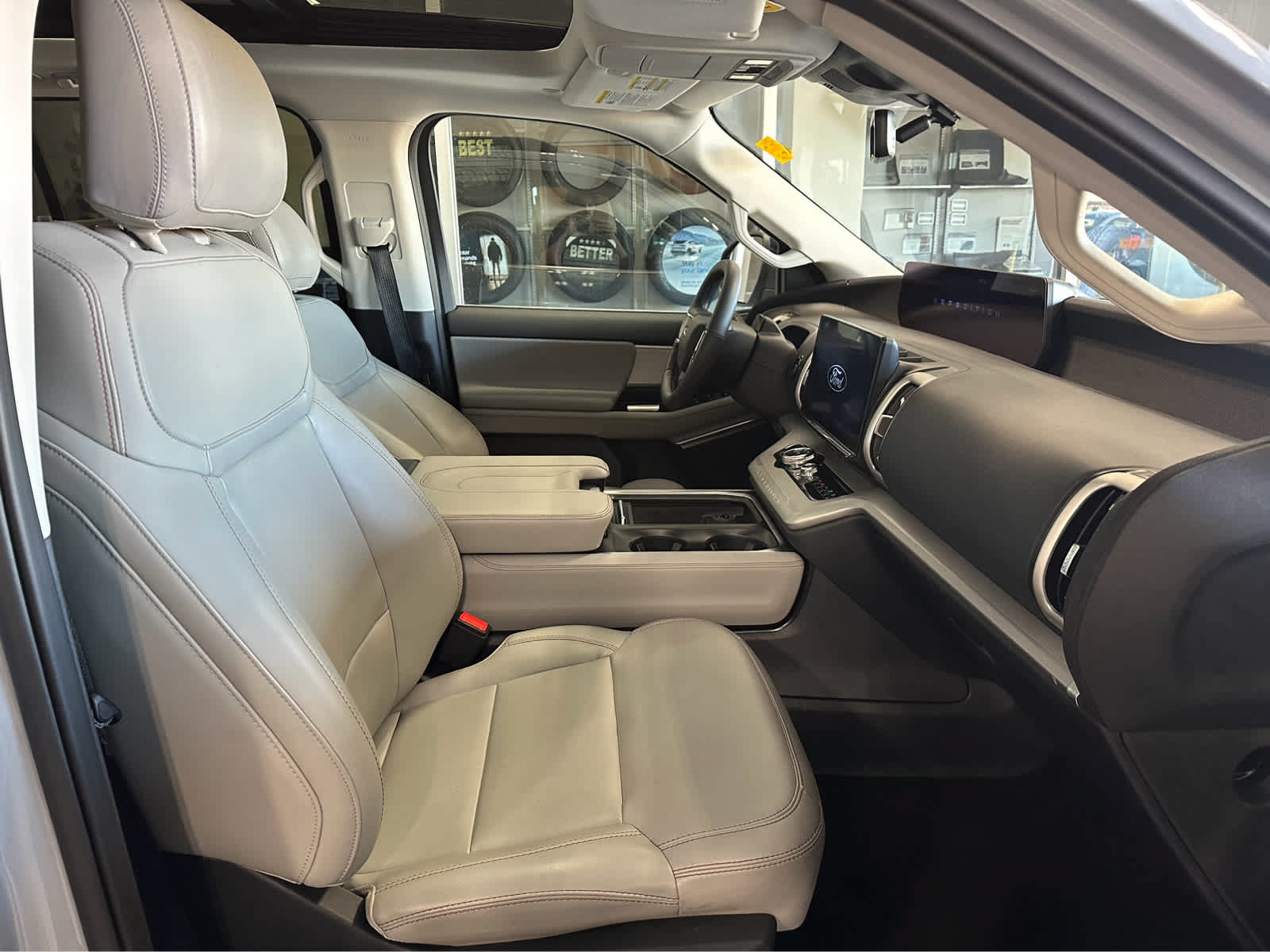 Certified 2025 Ford Expedition Active AWD/4WD image 47