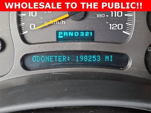 Used 2004 Chevrolet Suburban LT w/ Preferred Equipment Group image 30