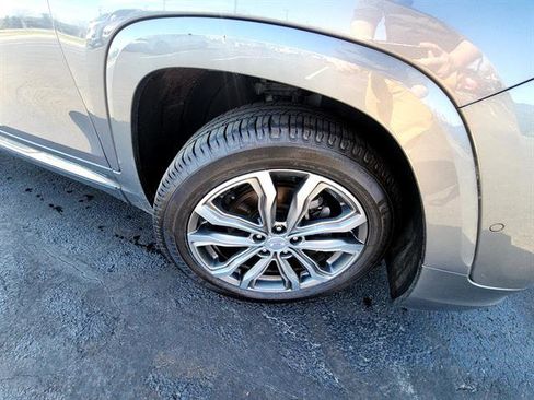 Used 2020 GMC Terrain Denali w/ Denali Premium Package image 3