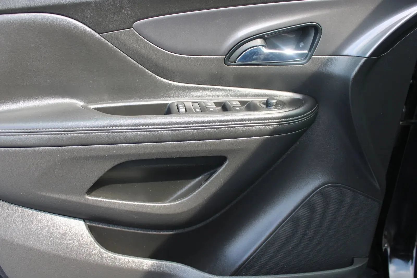 Used 2019 Buick Encore Preferred FWD image 16