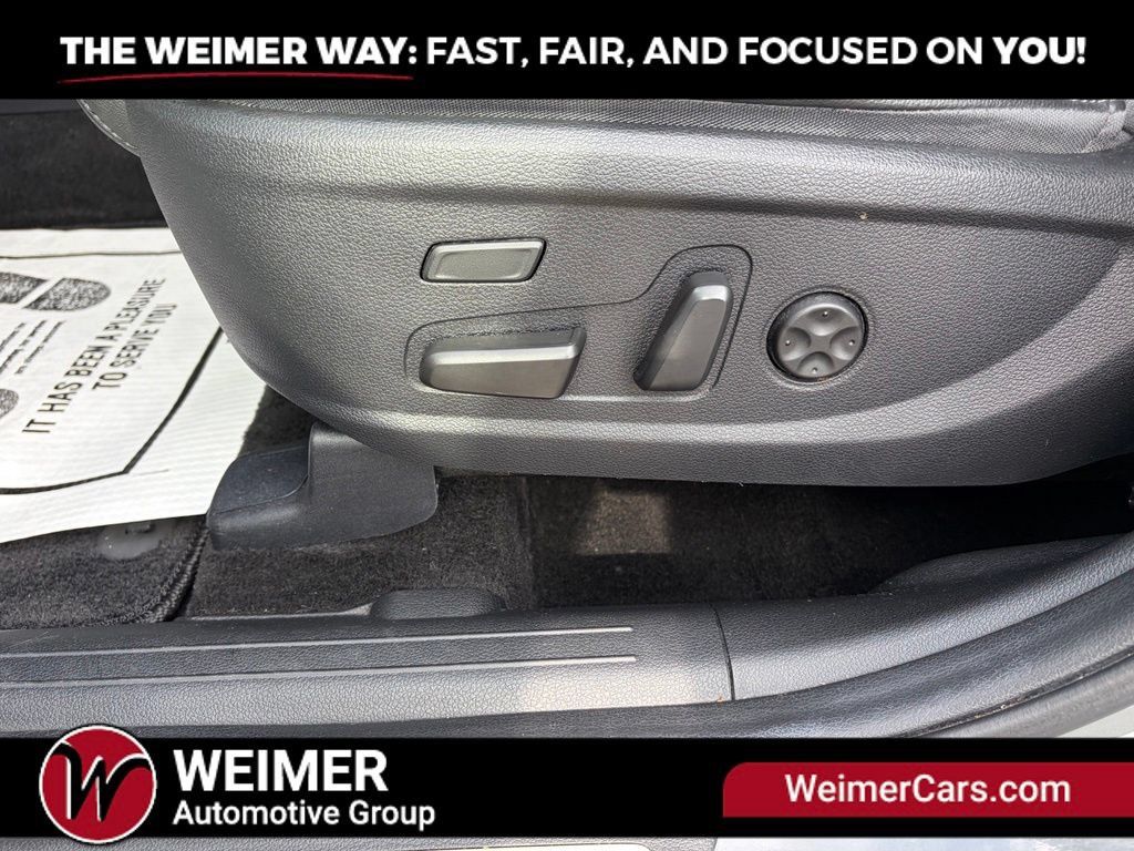 Used 2021 Hyundai Santa Fe Limited AWD/4WD image 25