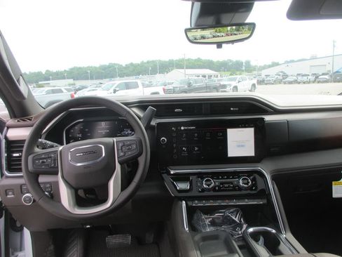 New 2026 GMC Sierra 2500 Denali w/ Denali Reserve Package AWD/4WD image 18