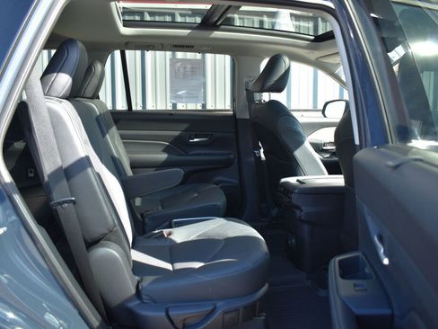 Certified 2024 Toyota Grand Highlander AWD image 23
