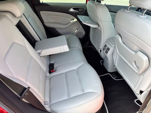 Used 2015 Mercedes-Benz B 250e image 10