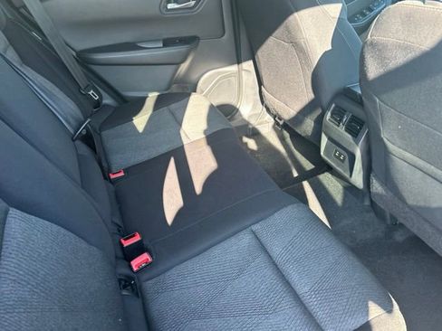 Used 2024 Nissan Rogue SV FWD image 13