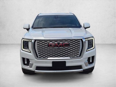 Used 2021 GMC Yukon Denali w/ Denali Ultimate Package AWD/4WD image 2