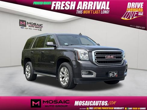 Used 2017 GMC Yukon SLT AWD/4WD image 1