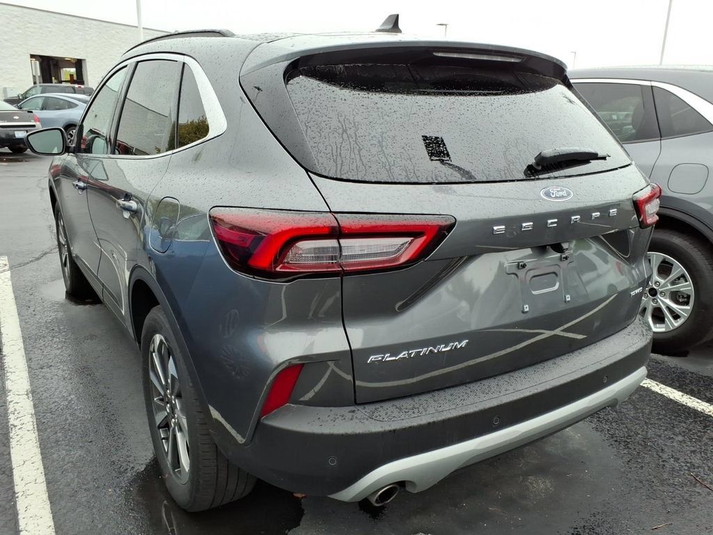 Used 2025 Ford Escape Platinum AWD/4WD image 6