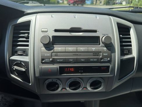 Used 2011 Toyota Tacoma 4x4 Double Cab w/ SR5 Pkg #2 image 41